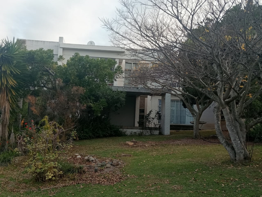 3 Bedroom Property for Sale in Wavecrest Eastern Cape
